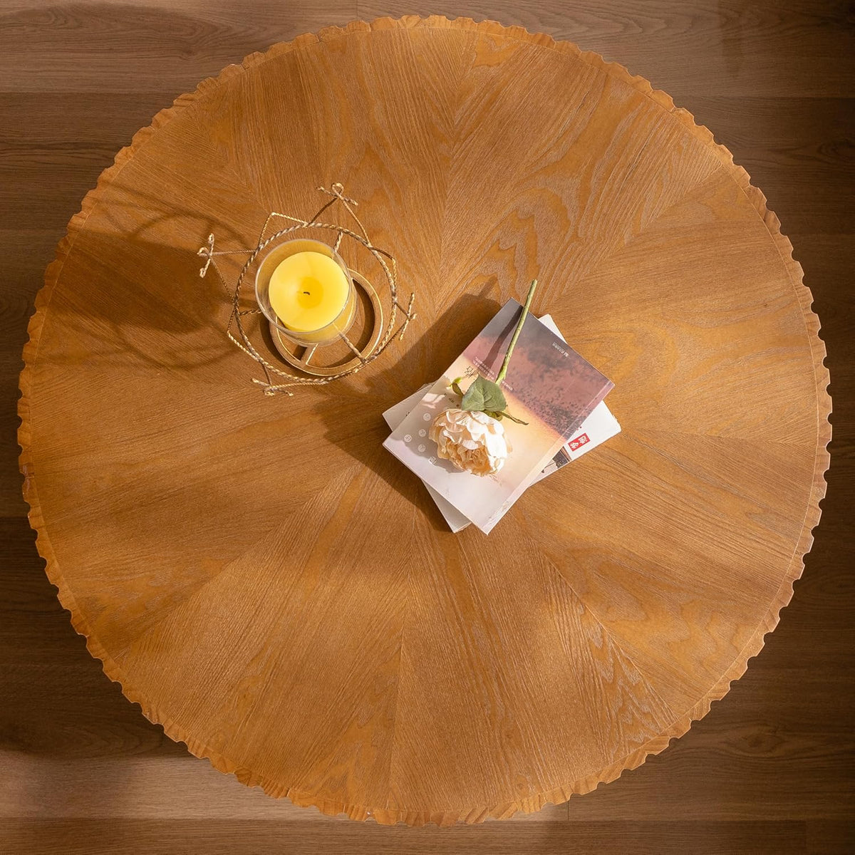 35" Contemporary Round Coffee Table, Coffee Tables Blending Traditional Decor, Solid Wood Center Table for Living Room, Natural
